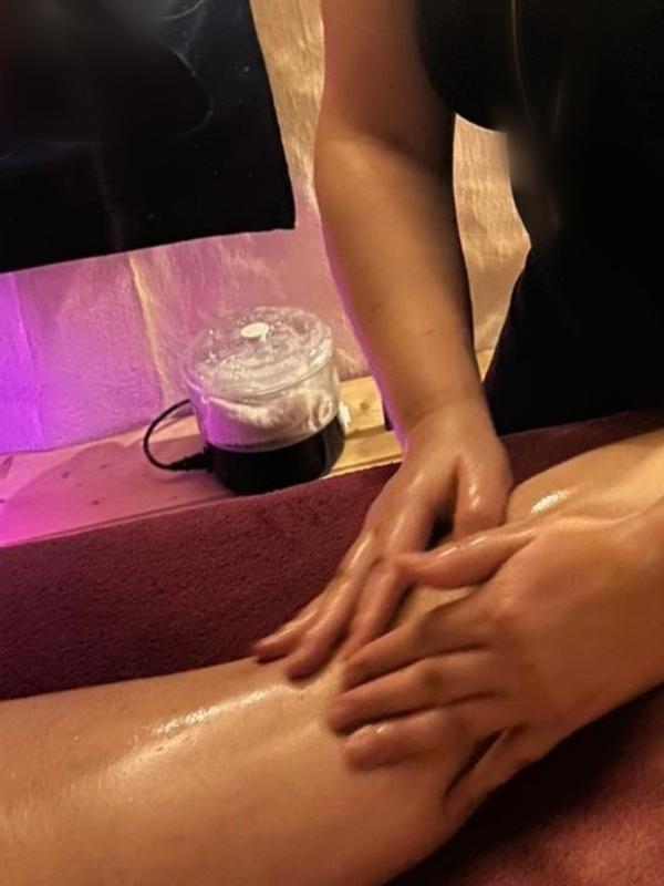 Thaï Massage - Erotische Masseurin in Montreux
