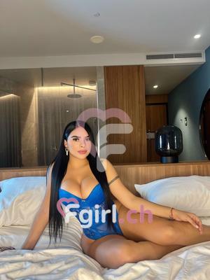 Zoë - Escort in Neuenburg
