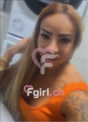 Zoe - Escort in Neuchâtel