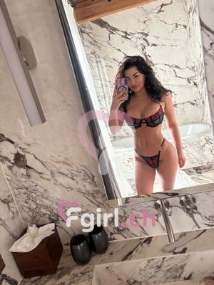 Zuza - Escort in Montreux
