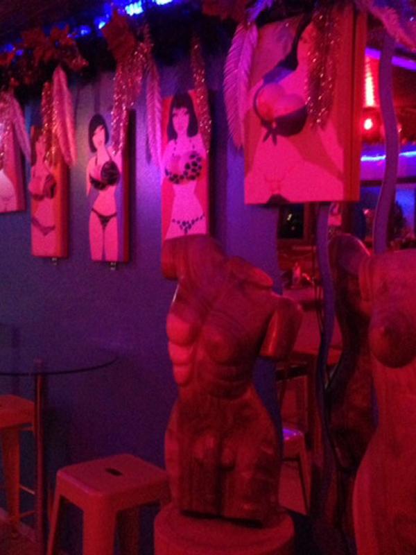 Lee-La Bar - Club erotico a Aigle

